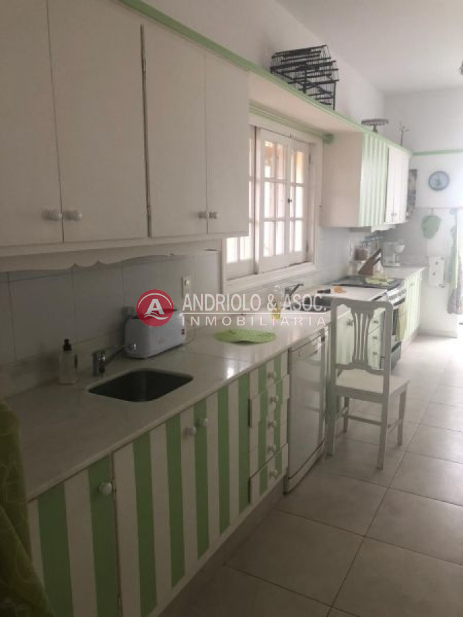 Casa ID.6363 - oportunidad en zona de Península 