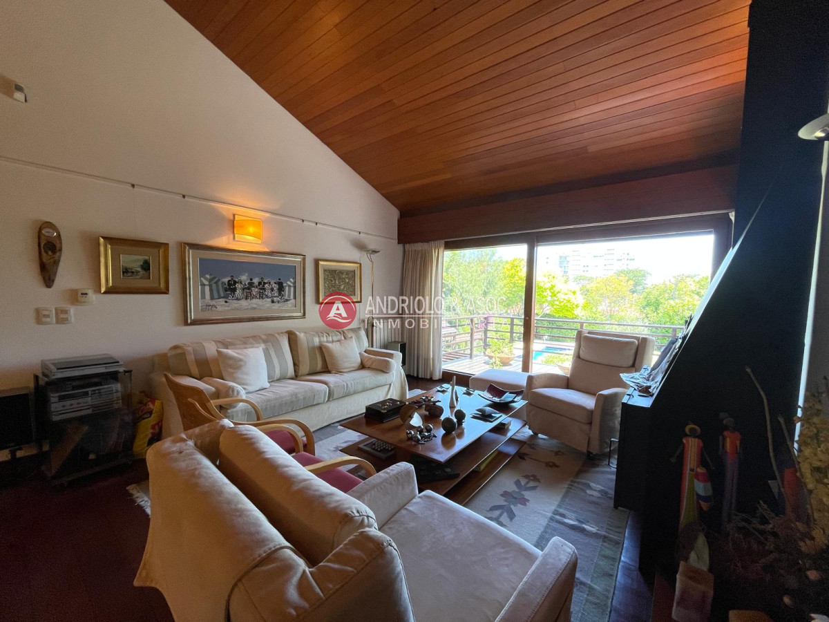 Casa ID.9465 - Magnifica casa en Punta del Este 