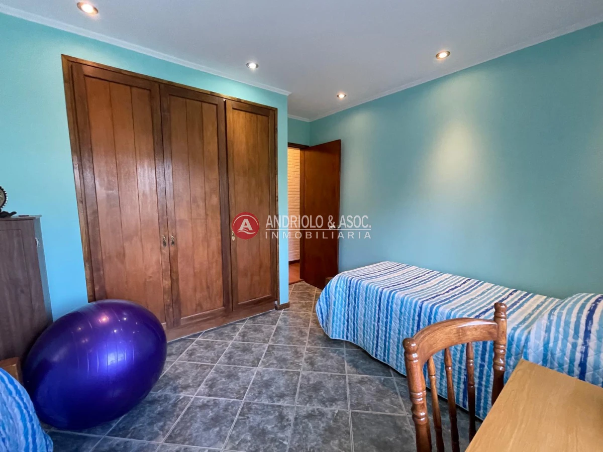 Casa ID.9443 - Casa en barrio Pinares 