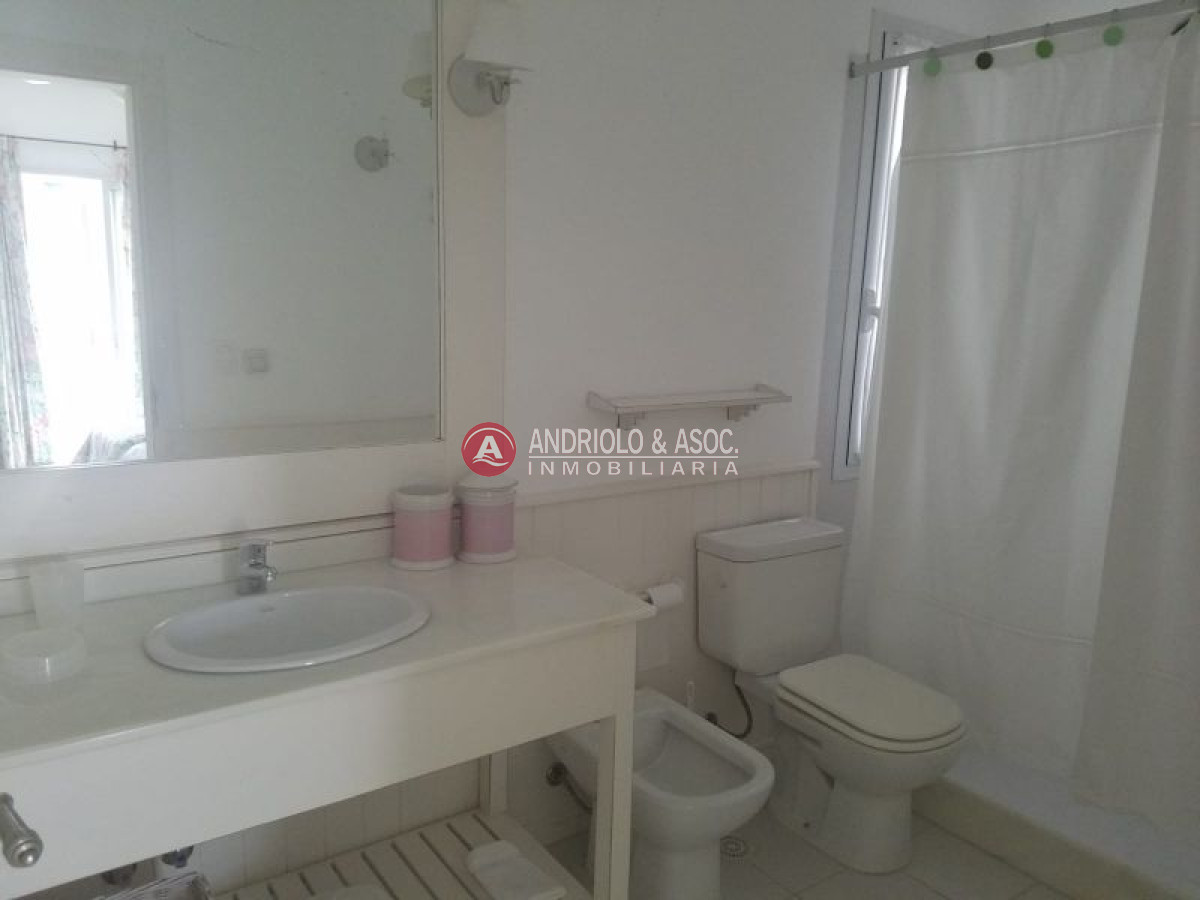 Casa ID.6363 - oportunidad en zona de Península 