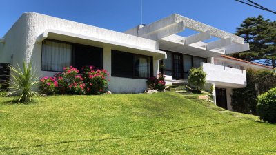 ALQUILER TEMPORADA LINDA CASA 4 DORMITORIOS PUNTA DEL ESTE MANSA