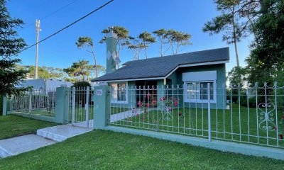Casa en barrio Pinares