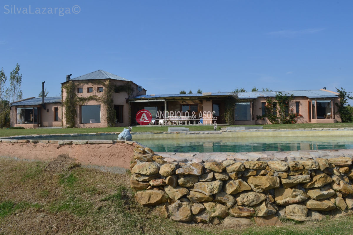 Chacra ID.6070 - chacra muy moderna en excelente estado