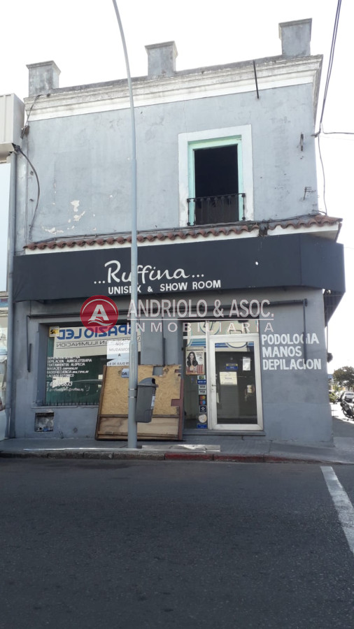 Local Comercial ID.8089 - ALQUILER DE LOCAL EN PLENO CENTRO DE MALDONADO