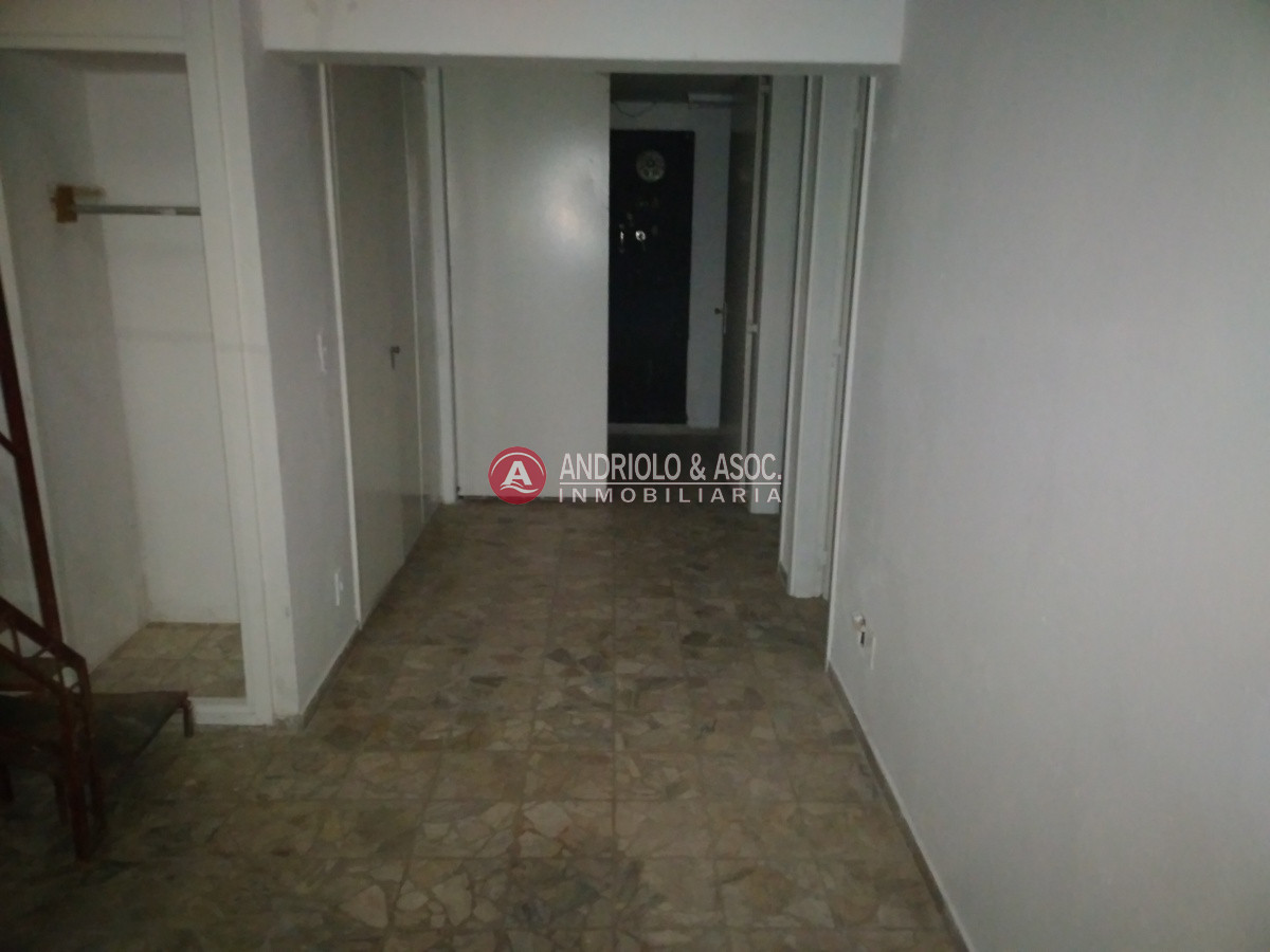 Local Comercial ID.6632 - gran local comercial sobre avenida gorlero