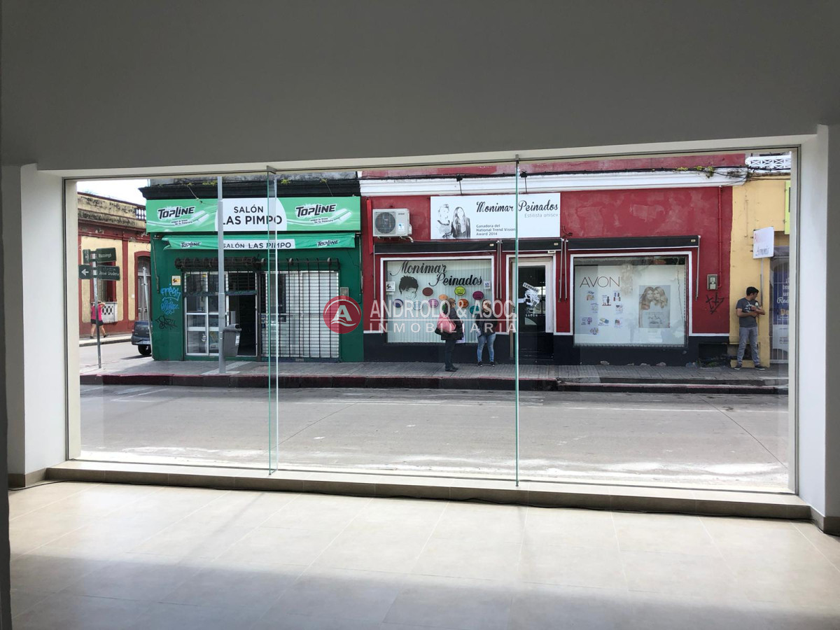 Local Comercial ID.6593 - gran local comercial en centro de maldonado 