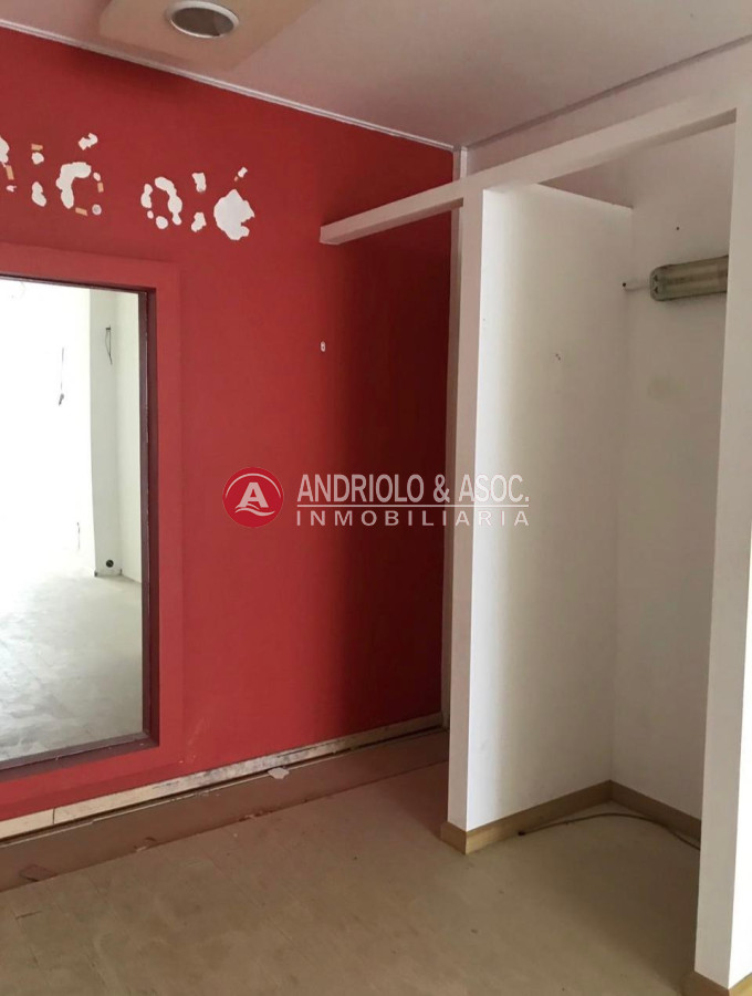 Local Comercial ID.8086 - ALQUILER DE LOCAL EN GORLERO