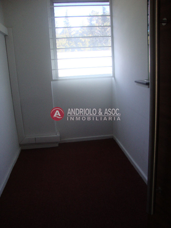 Local Comercial ID.6098 - Local en Punta del Este, Roosevelt