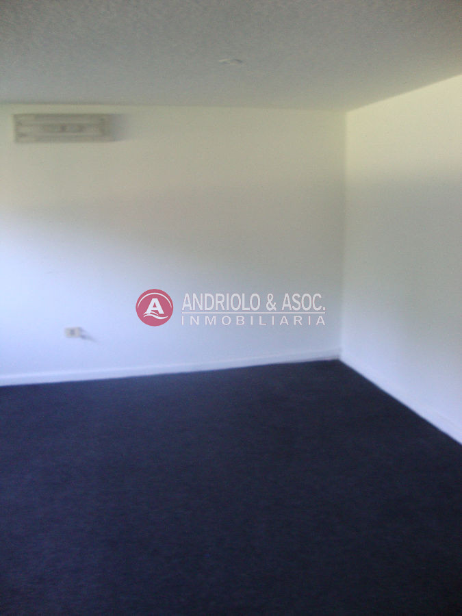 Local Comercial ID.6098 - Local en Punta del Este, Roosevelt