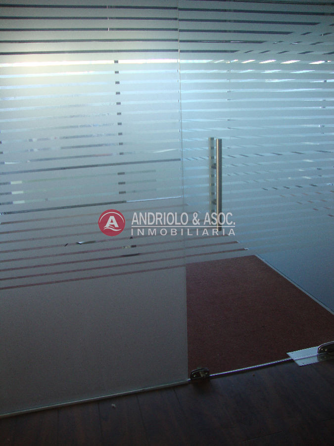 Local Comercial ID.6098 - Local en Punta del Este, Roosevelt