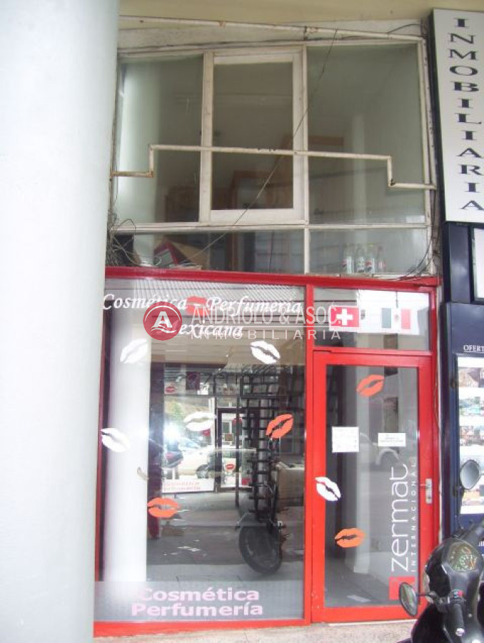 Local Comercial ID.6124 - Local en Punta del Este, Península