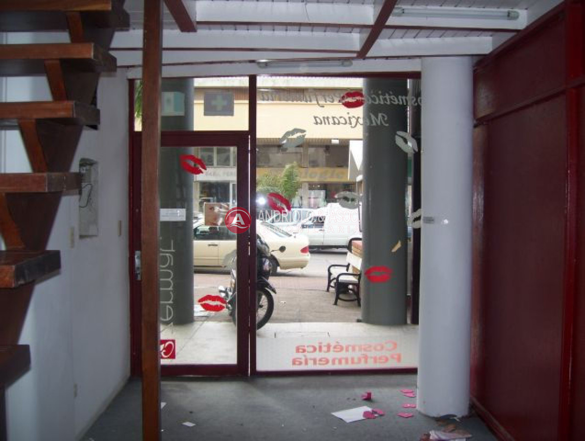 Local Comercial ID.6124 - Local en Punta del Este, PenÃ­nsula