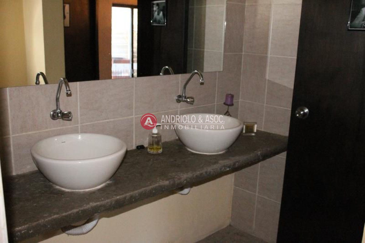 Local Comercial ID.6145 - Local en Maldonado, Centro Maldonado