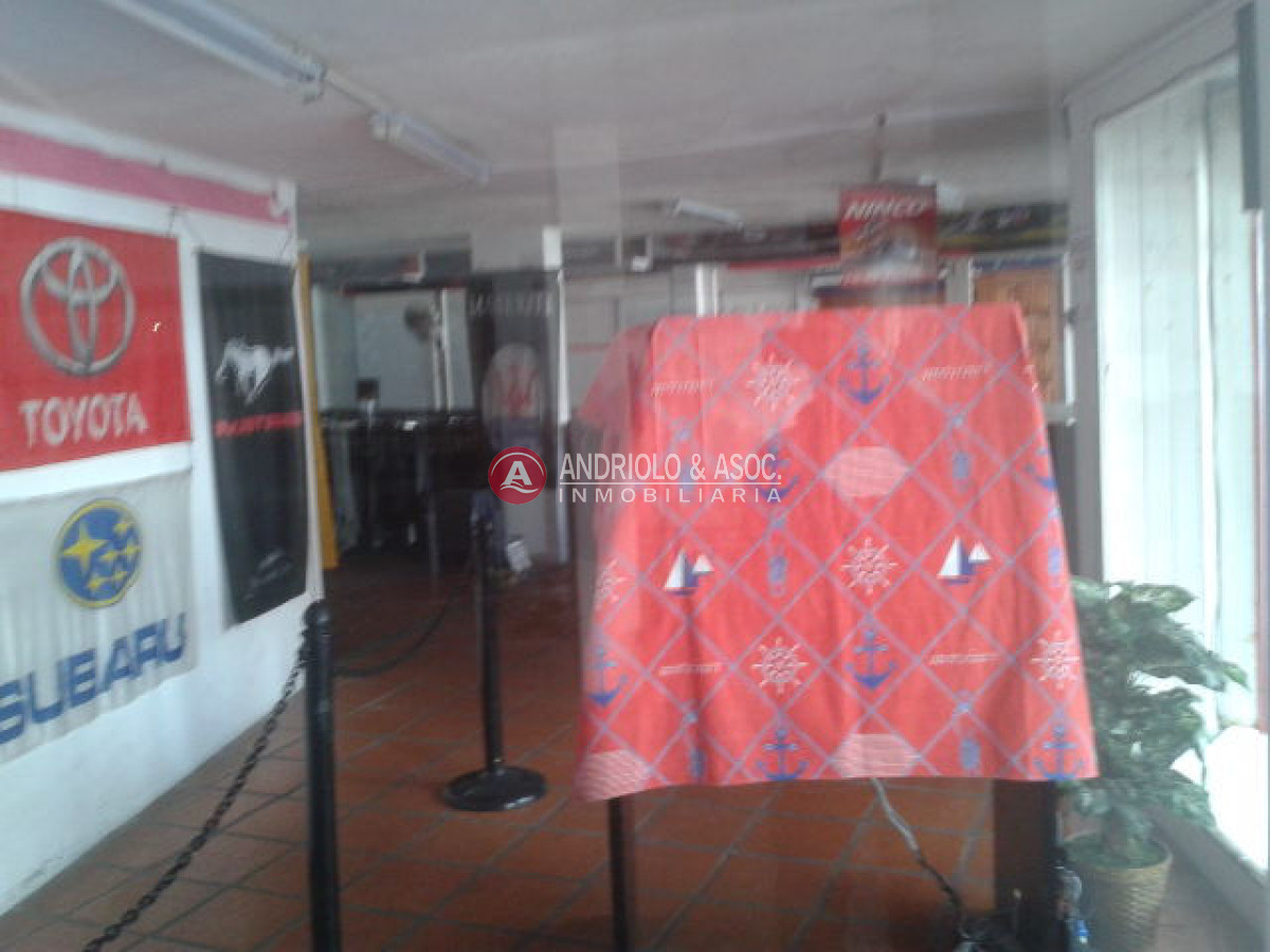 Local Comercial ID.6149 - Local en Punta del Este, PenÃ­nsula
