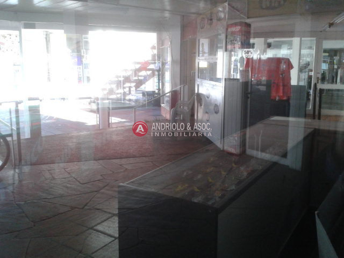 Local Comercial ID.6149 - Local en Punta del Este, Península
