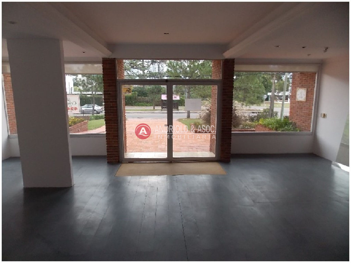 Local Comercial ID.6162 - Local en Punta del Este, Aidy Grill
