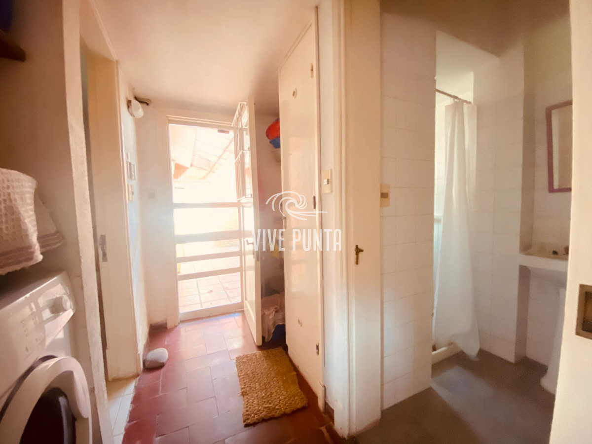 Casa ID.953 - Venta mansa 6 dormitorios y dependencia de servicio