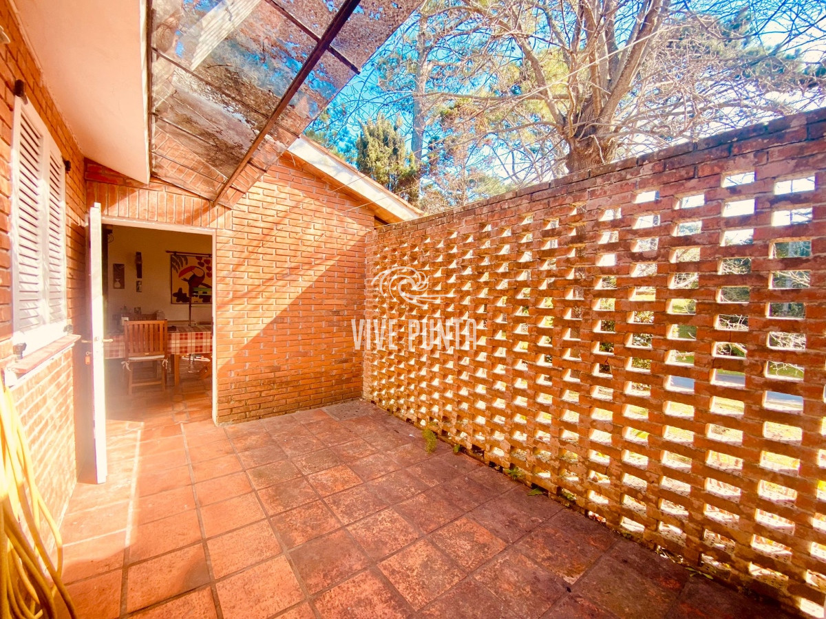 Casa ID.953 - Venta mansa 6 dormitorios y dependencia de servicio
