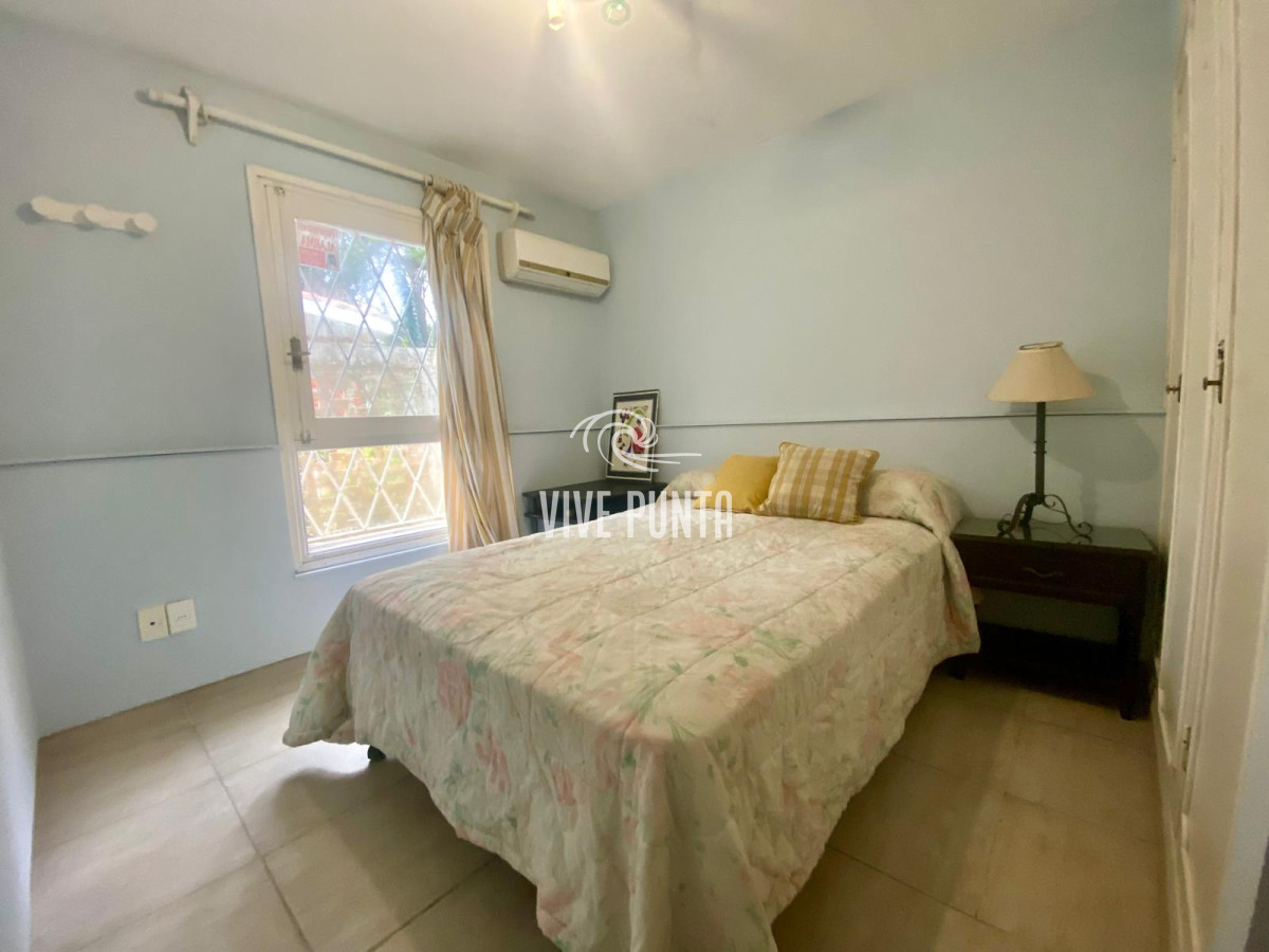 Casa ID.954 - Venta mansa 5 dormitorios, 4 baños y piscina