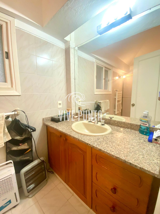 Casa ID.954 - Venta mansa 5 dormitorios, 4 baños y piscina