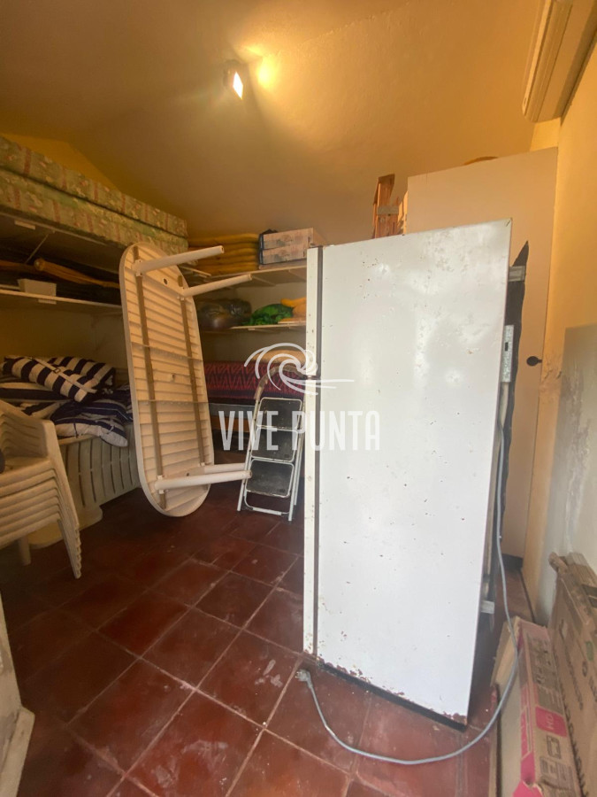 Casa ID.954 - Venta mansa 5 dormitorios, 4 baños y piscina