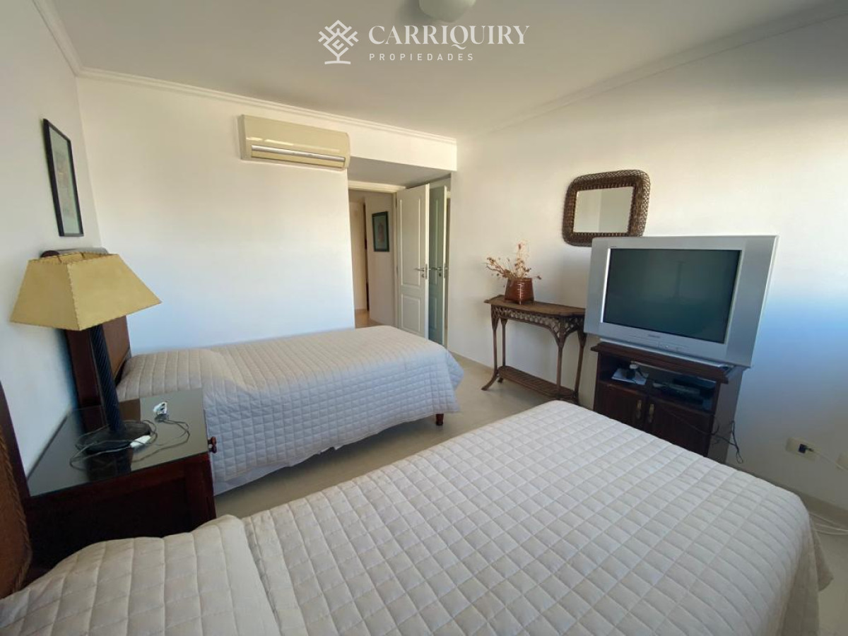 Apartamento ID.7665 - Mansa a 100 mts mar con 2 dorm y 2 baños