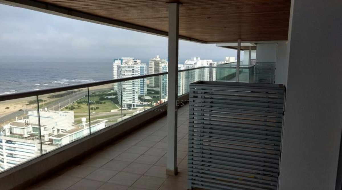 Apartamento ID.1330 - Apartamento en Venta, Brava, Punta del Este, 3 Dormitorios.