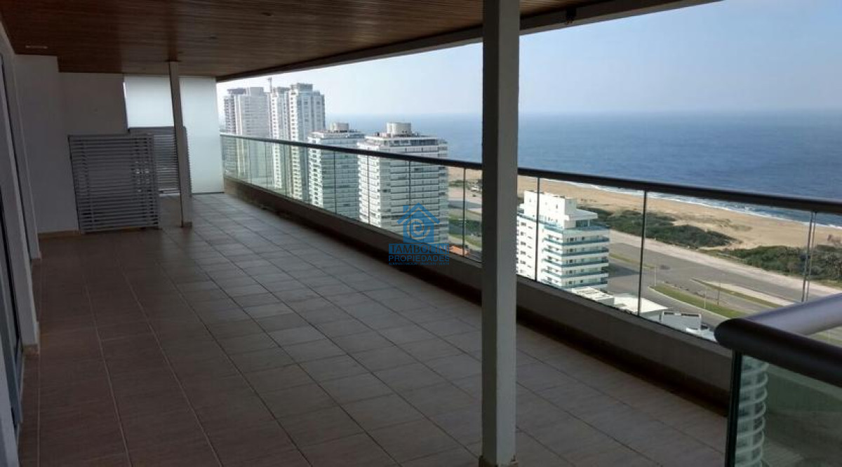Apartamento ID.94 - Apartamento en Venta, Brava, Punta del Este, 3 Dormitorios.