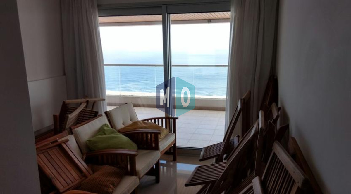 Apartamento ID.877 - Apartamento en Venta sobre Brava, 3 Dormitorios.
