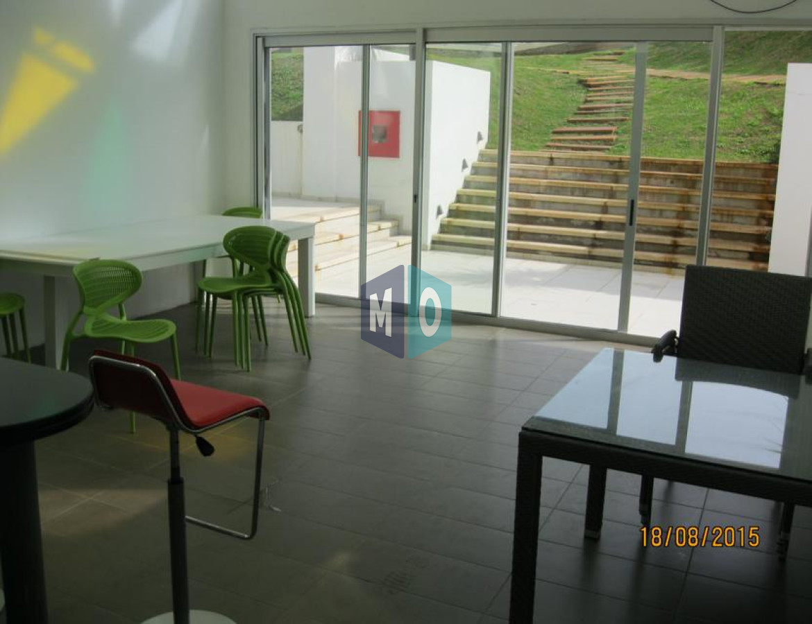 Apartamento ID.877 - Apartamento en Venta sobre Brava, 3 Dormitorios.