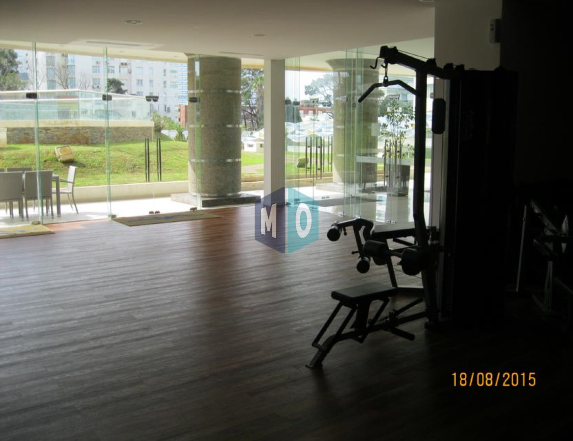 Apartamento ID.877 - Apartamento en Venta sobre Brava, 3 Dormitorios.