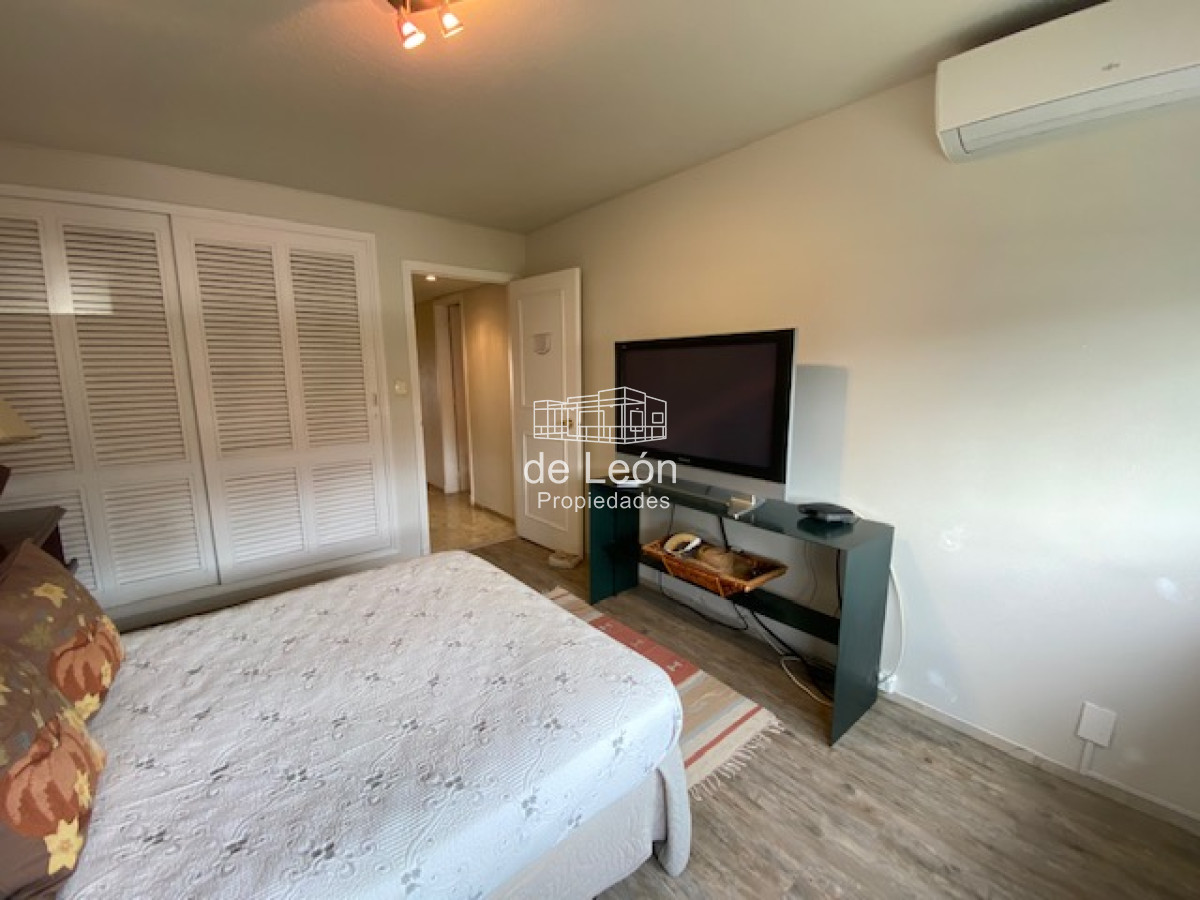 Apartamento ID.15188 - VENTA PUNTA DEL ESTE MANSA 2 DORMITORIOS 