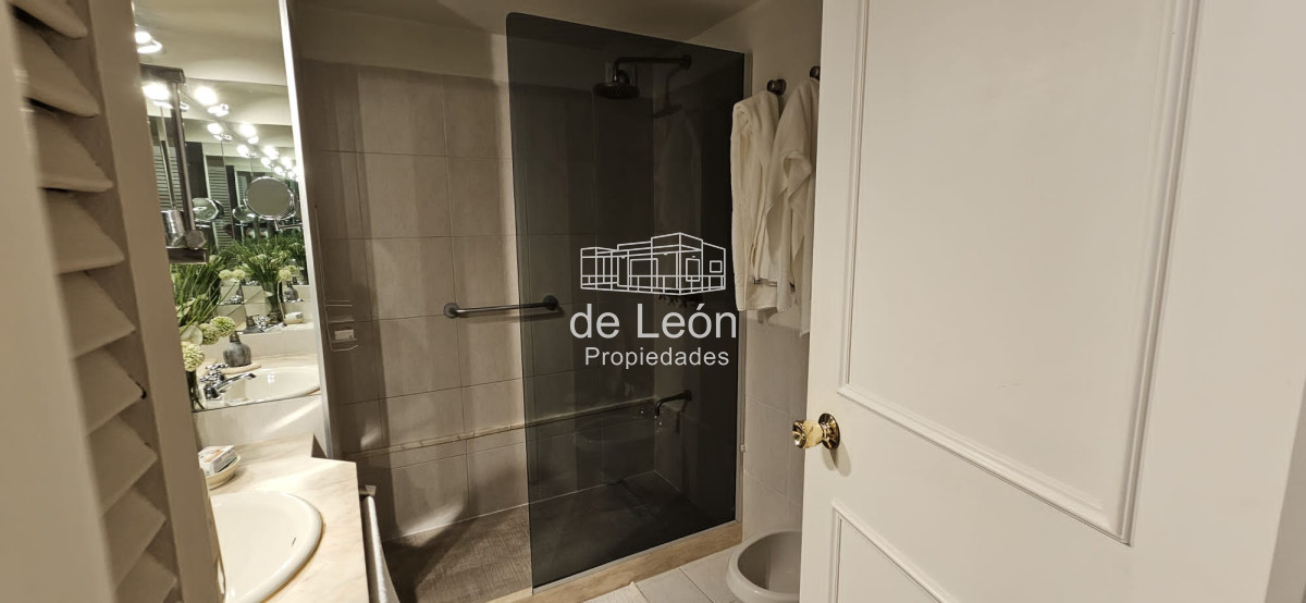 Apartamento ID.15188 - VENTA PUNTA DEL ESTE MANSA 2 DORMITORIOS 