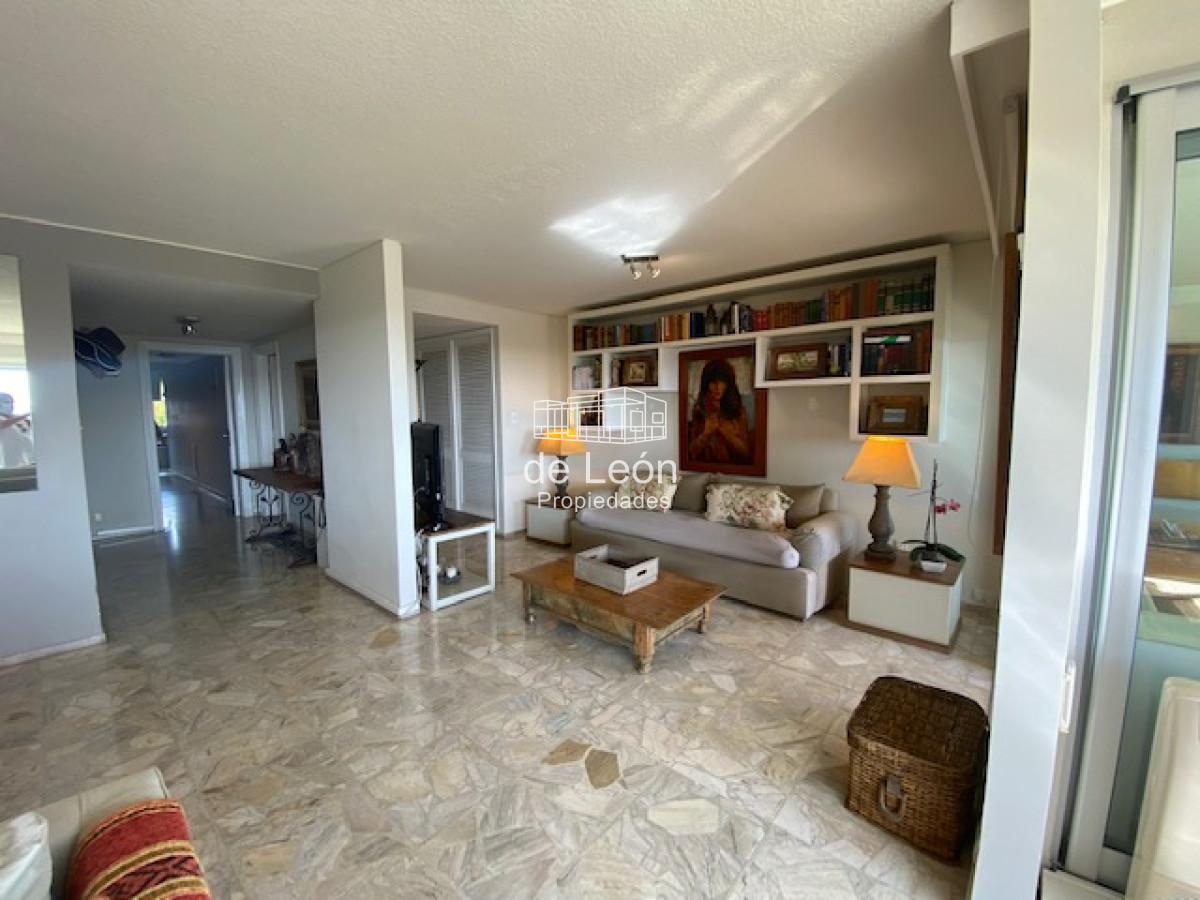 Apartamento ID.15188 - VENTA PUNTA DEL ESTE MANSA 2 DORMITORIOS 