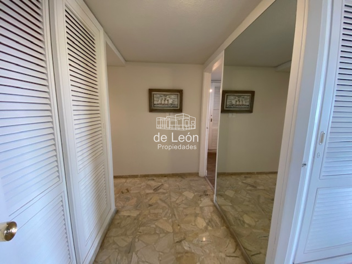 Apartamento ID.15188 - VENTA PUNTA DEL ESTE MANSA 2 DORMITORIOS 
