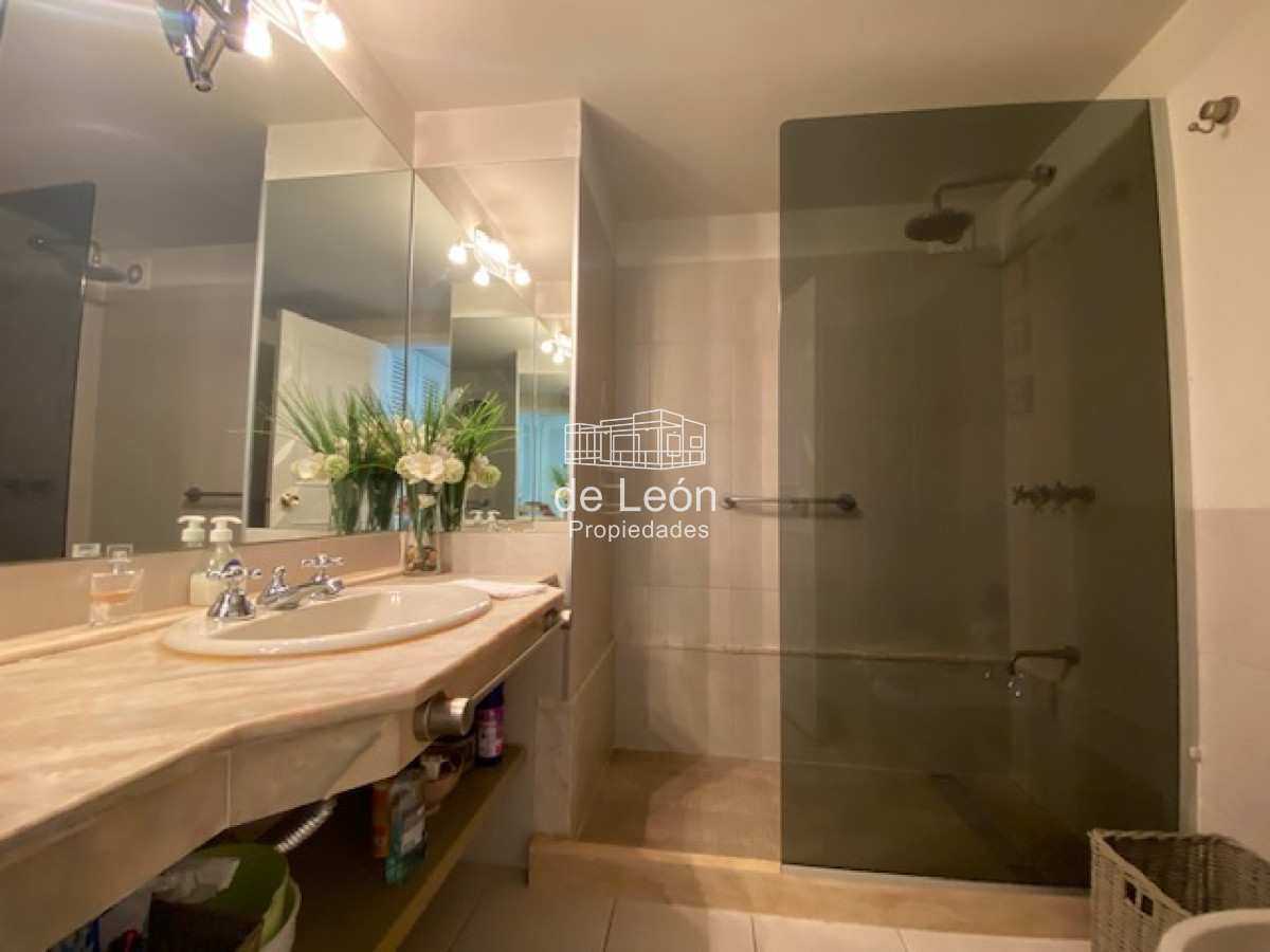 Apartamento ID.15188 - VENTA PUNTA DEL ESTE MANSA 2 DORMITORIOS 