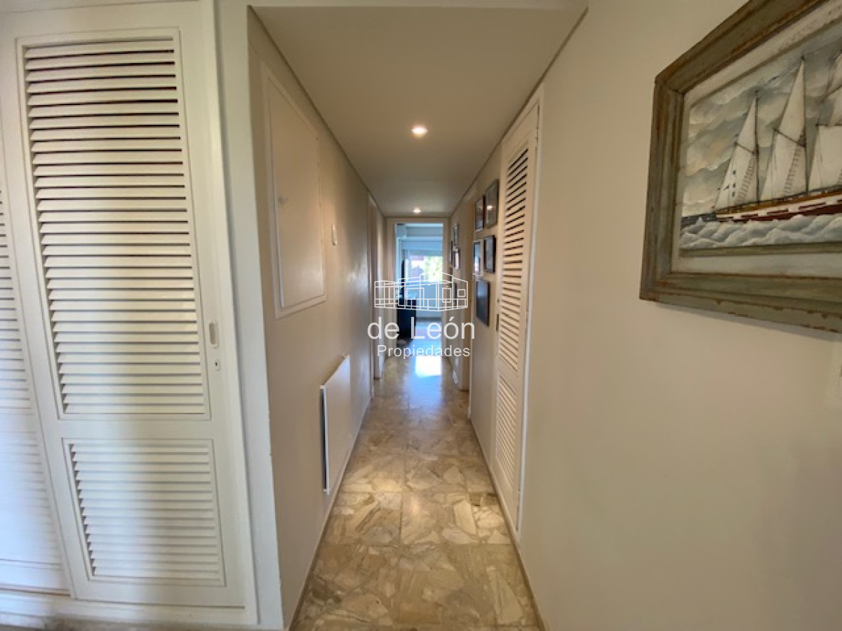 Apartamento ID.15188 - VENTA PUNTA DEL ESTE MANSA 2 DORMITORIOS 
