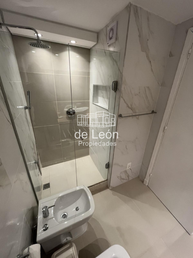Apartamento ID.15187 - Venta en Mansa 2 Dormitorios y dependencia de servicio