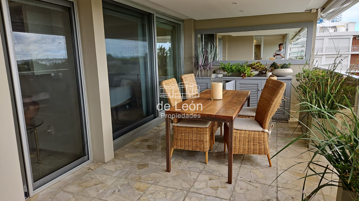 Apartamento ID.15188 - VENTA PUNTA DEL ESTE MANSA 2 DORMITORIOS 