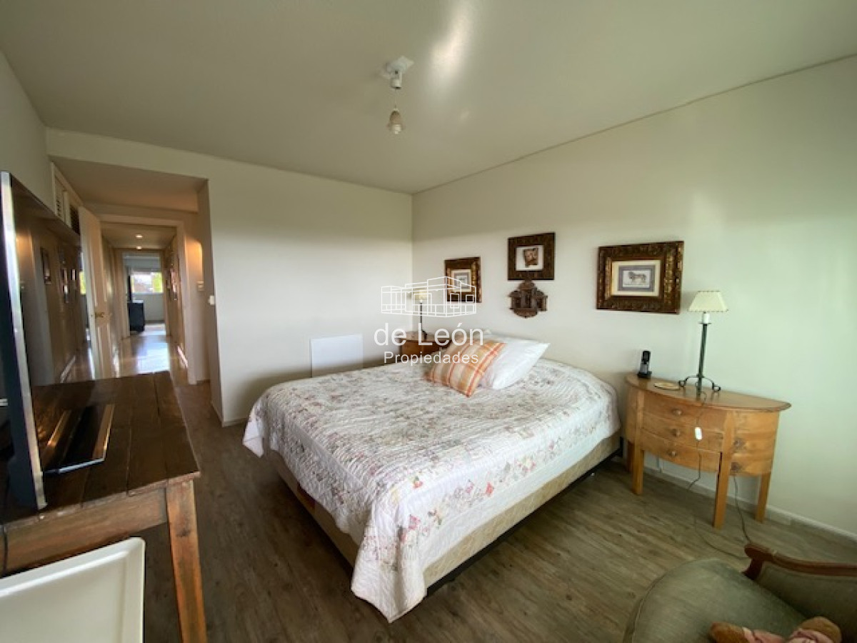 Apartamento ID.15188 - VENTA PUNTA DEL ESTE MANSA 2 DORMITORIOS 