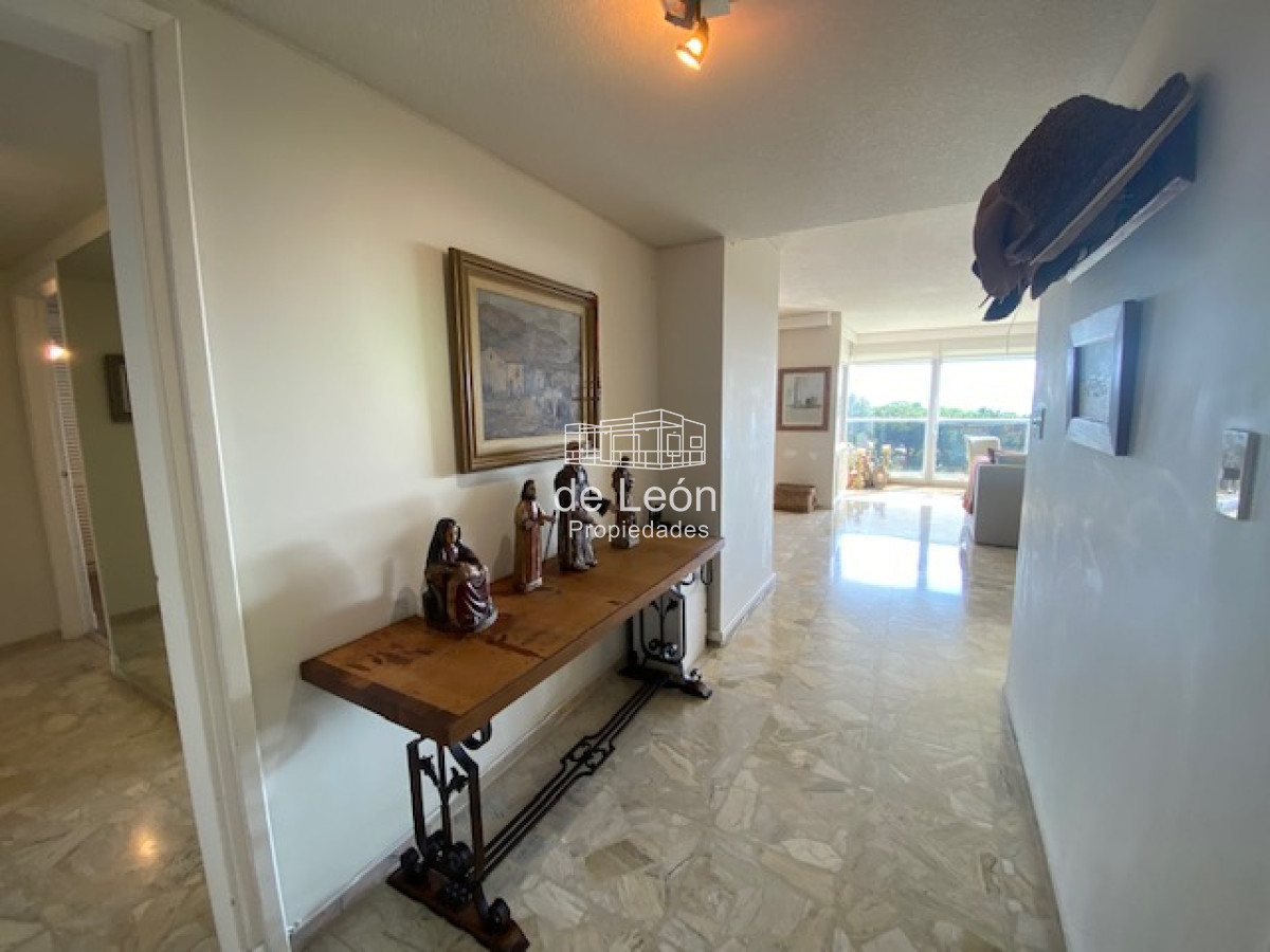Apartamento ID.15188 - VENTA PUNTA DEL ESTE MANSA 2 DORMITORIOS 