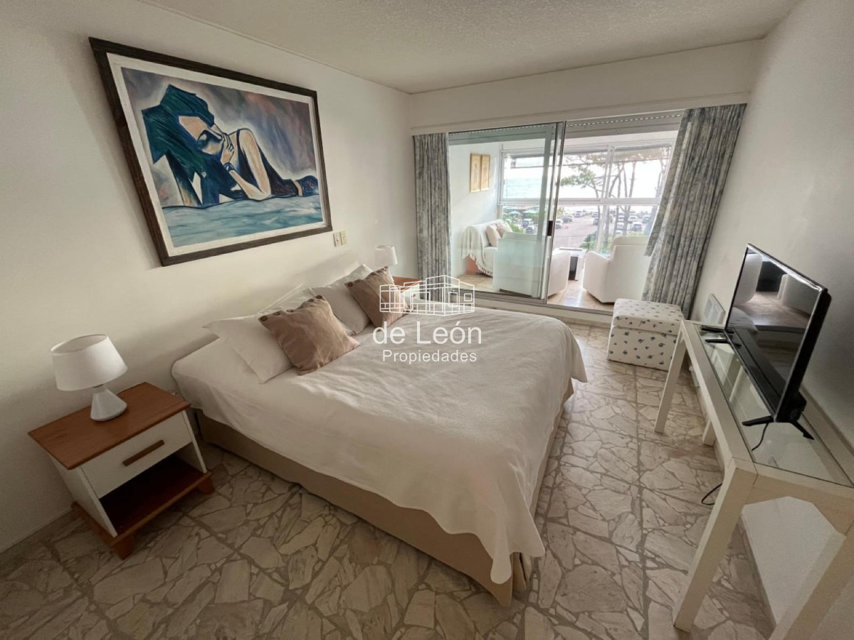 Apartamento ID.15187 - Venta en Mansa 2 Dormitorios y dependencia de servicio