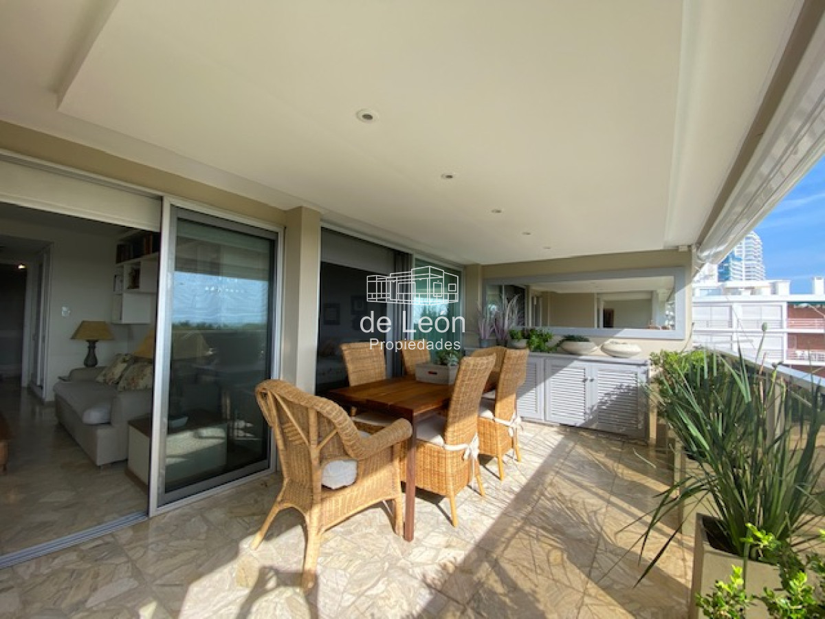 Apartamento ID.15188 - VENTA PUNTA DEL ESTE MANSA 2 DORMITORIOS 