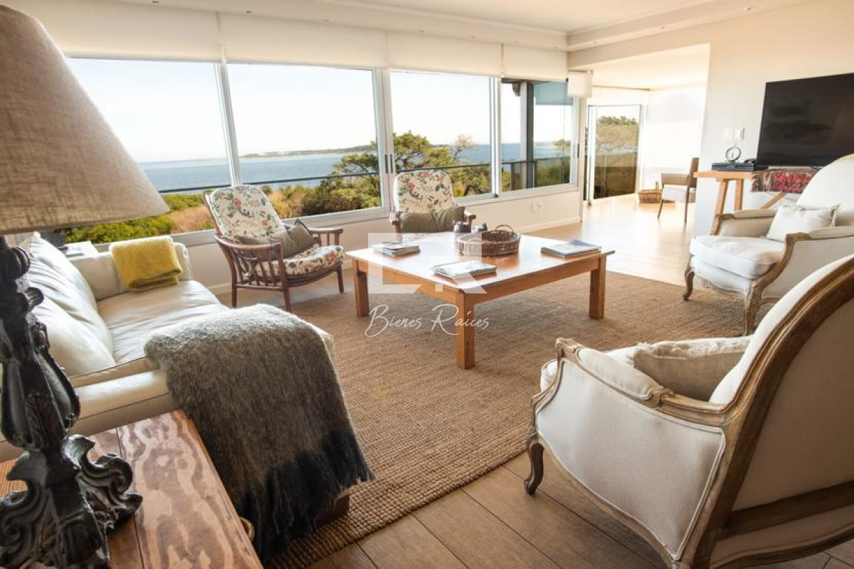 Apartamento ID.424 - Mansa frente al mar, 3 dorm y dep