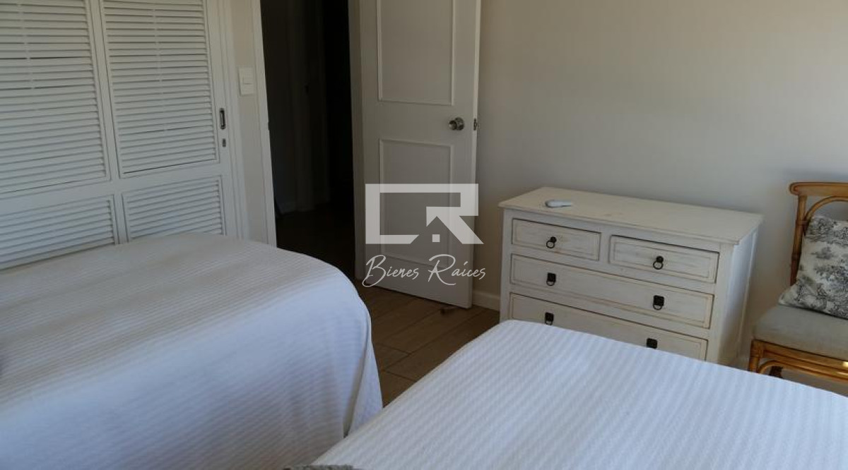 Apartamento ID.424 - Mansa frente al mar, 3 dorm y dep