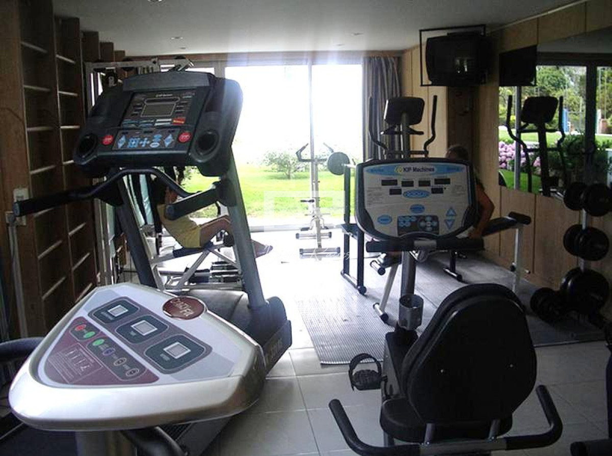 Apartamento ID.424 - Mansa frente al mar, 3 dorm y dep