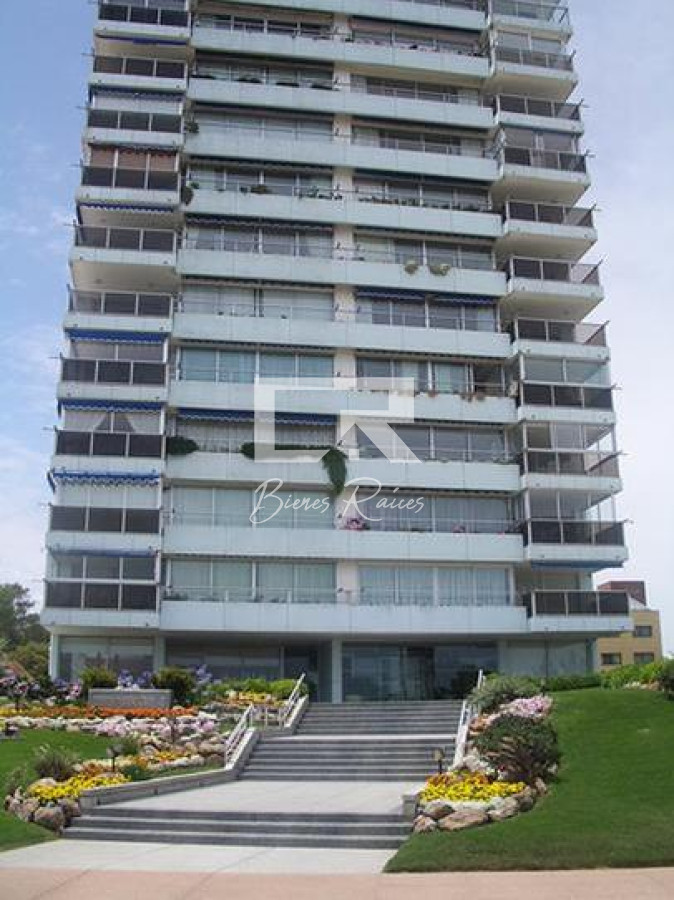 Apartamento ID.424 - Mansa frente al mar, 3 dorm y dep
