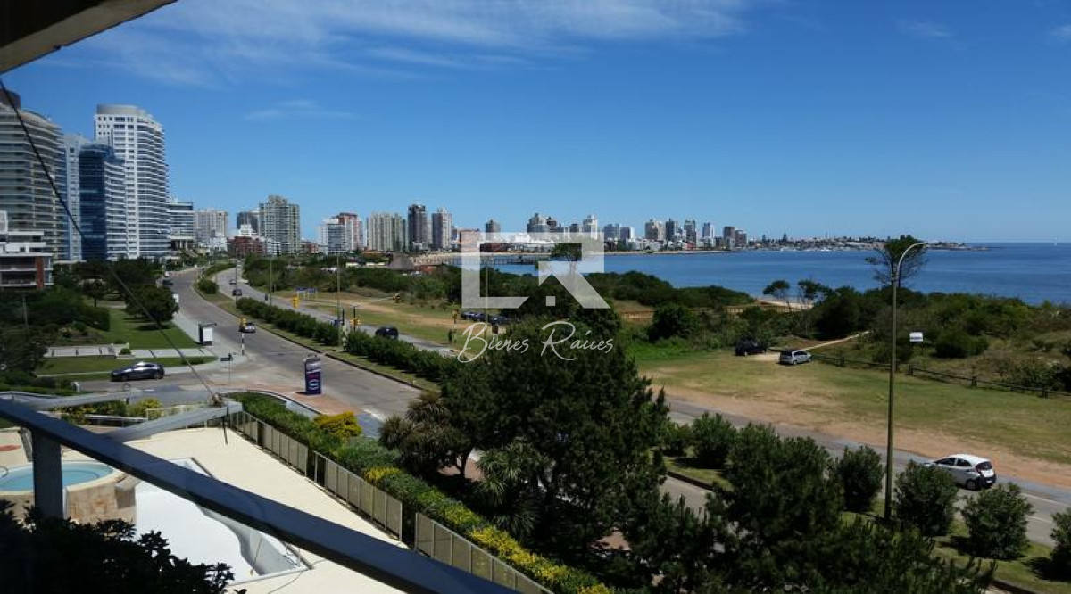 Apartamento ID.424 - Mansa frente al mar, 3 dorm y dep