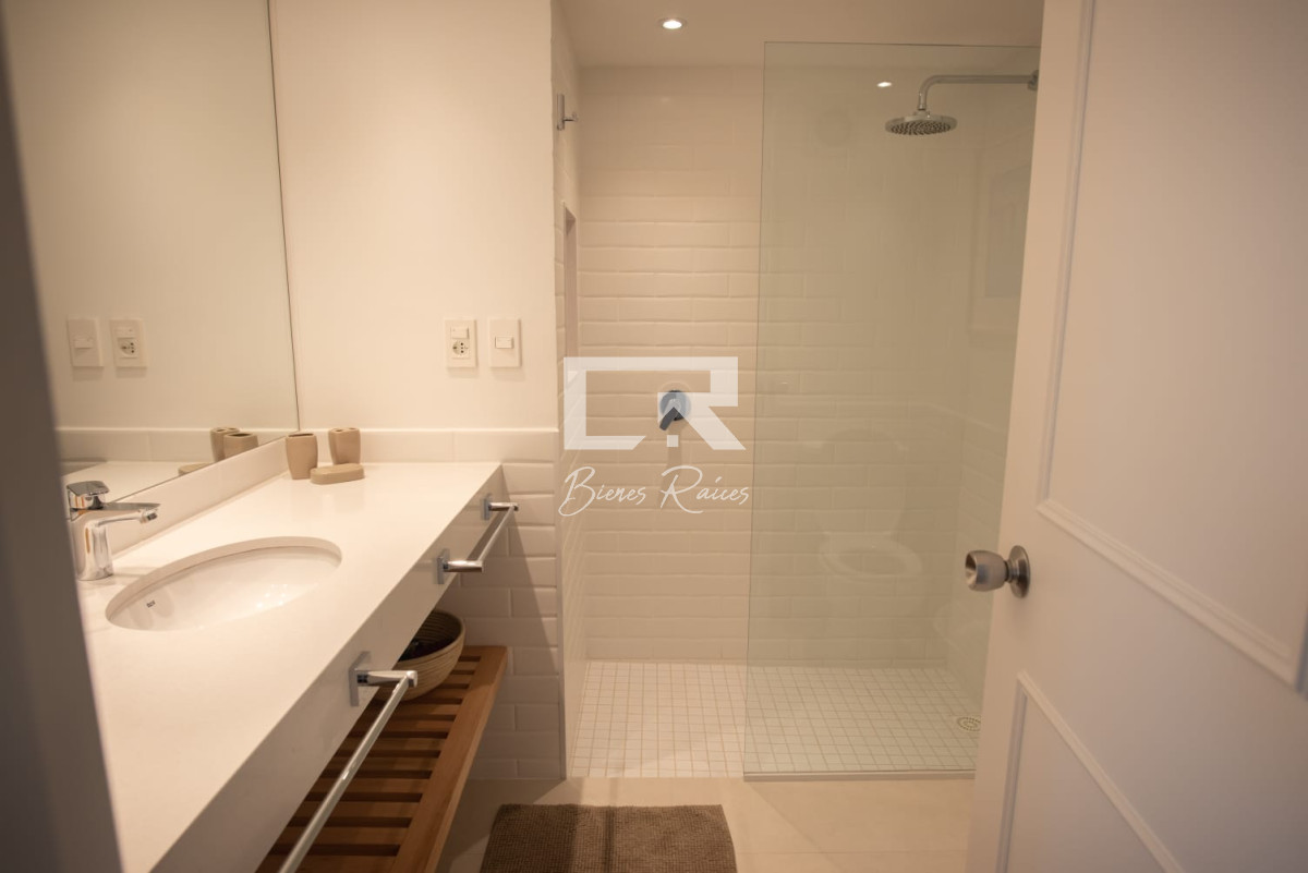 Apartamento ID.424 - Mansa frente al mar, 3 dorm y dep