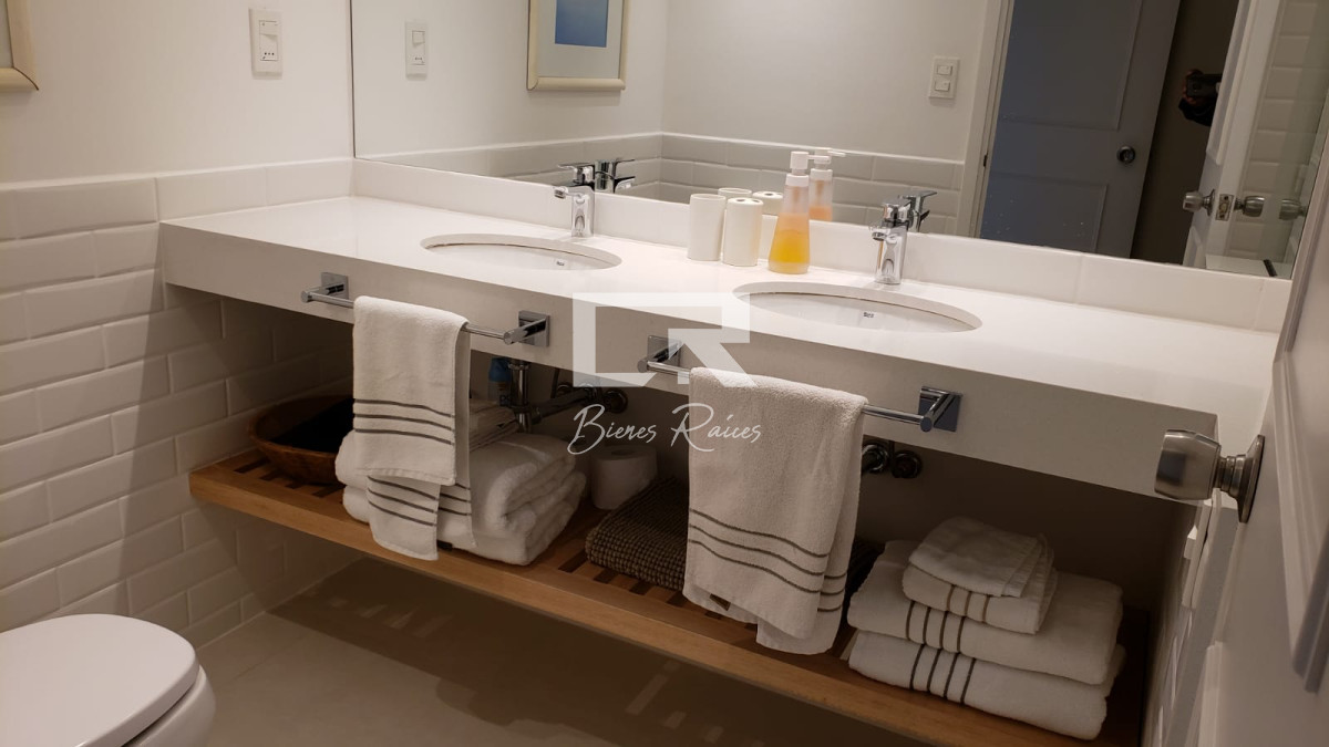 Apartamento ID.424 - Mansa frente al mar, 3 dorm y dep